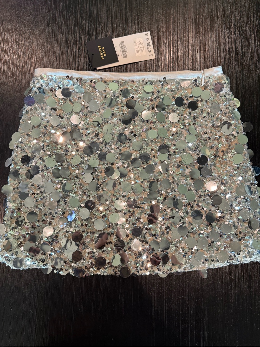 Zara Silver Sequin Mini Skirt with Mirror Paillettes - Picture 2 of 3